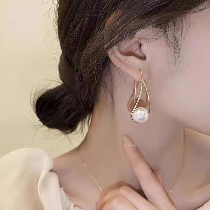 1Pair Twisted Pearl Earrings, Gold Tone, Fashion Jewelry for Women, Elegant Drop Earring for Casual Wear, Stylish Accessories for Everyday Use (Golden)